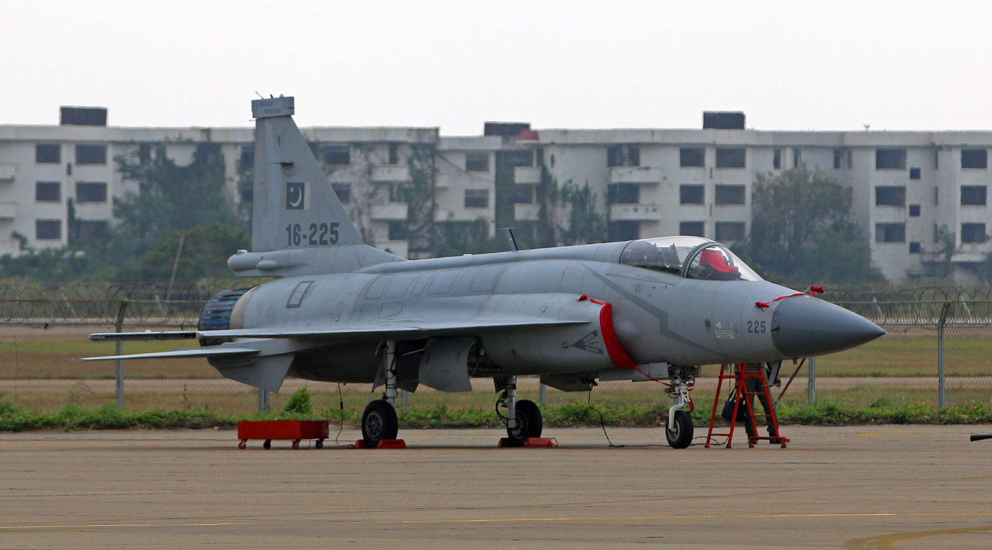 PAKISTAN AIR FORCE / JF-17