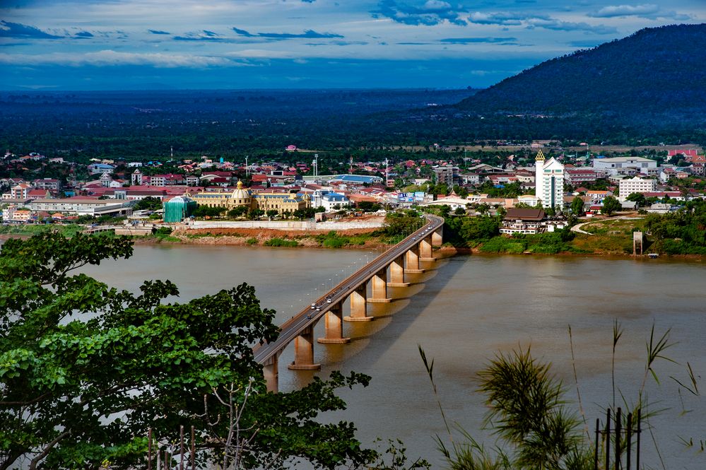 Pakxé from the hilltop view