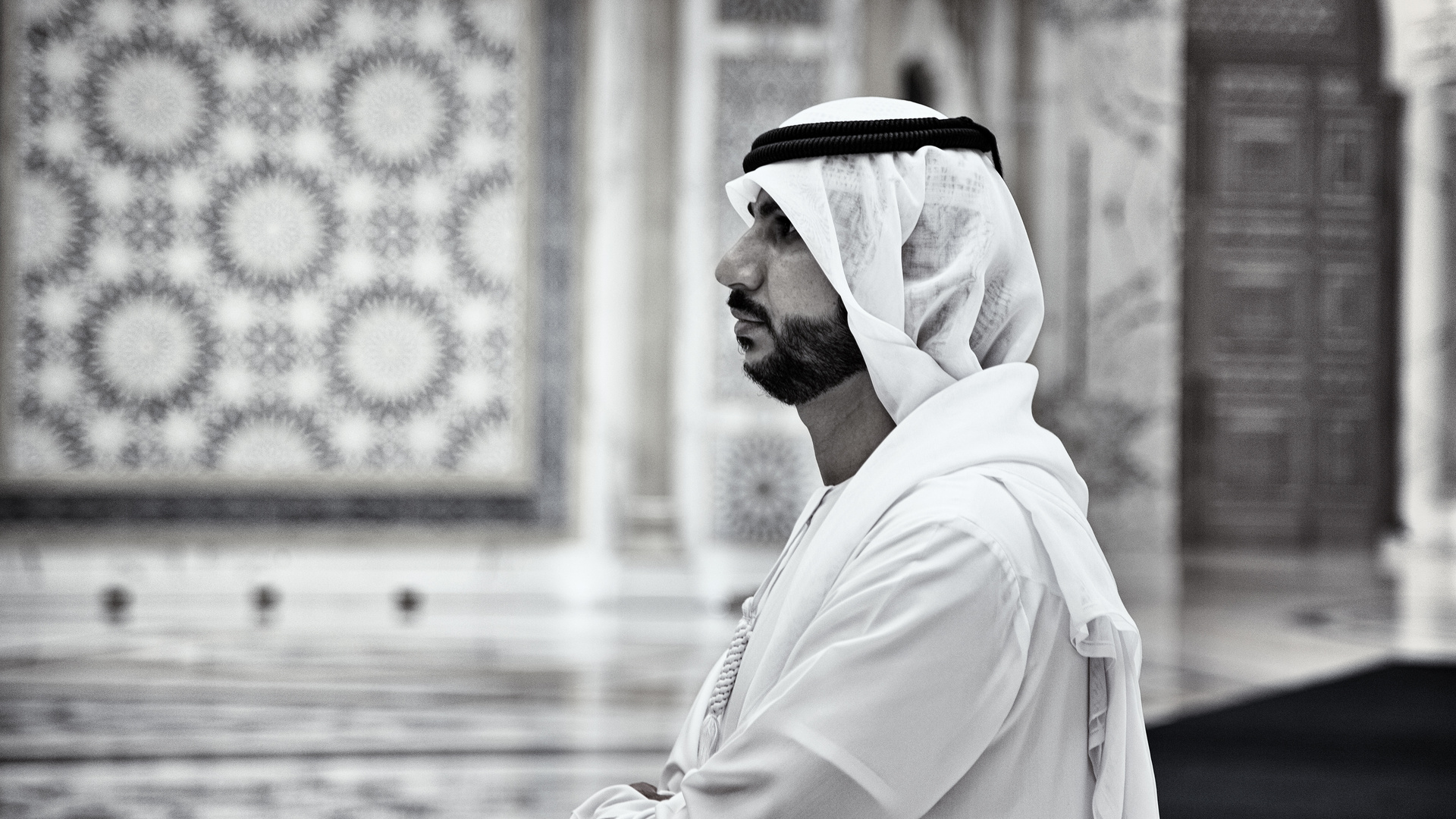 palace guardian (Qasr Al Watan)