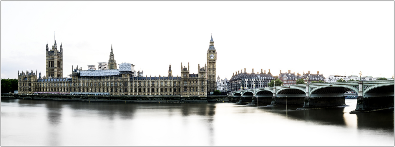  Palace of Westminster 