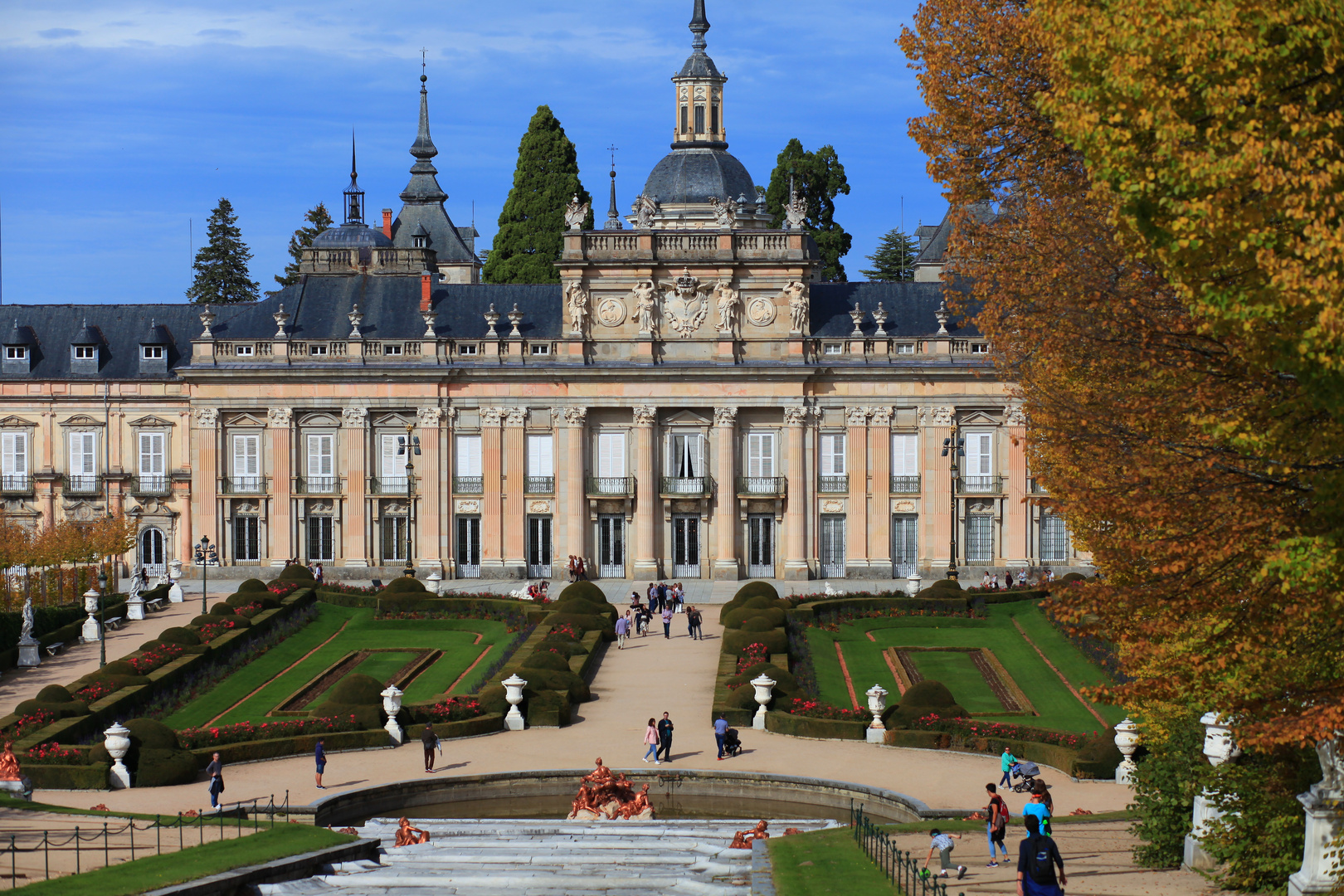 palacio-de-san-ildefonso-segovia-espaa---san-ildefonso-palace-segovia-spain_48986205092_o