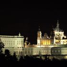 Palacio Real y Catedral de la Almudena de noche