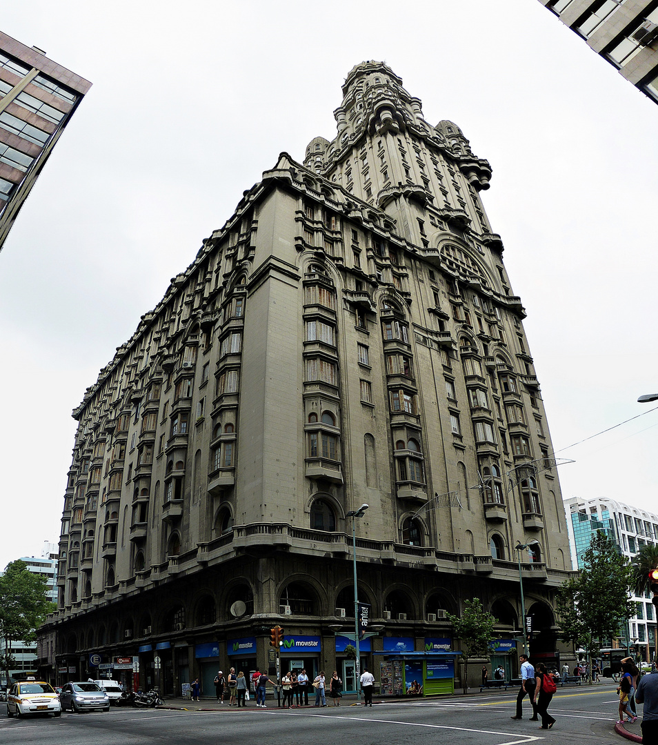 Palacio Salvo.................. Foto & Bild south america, uruguay