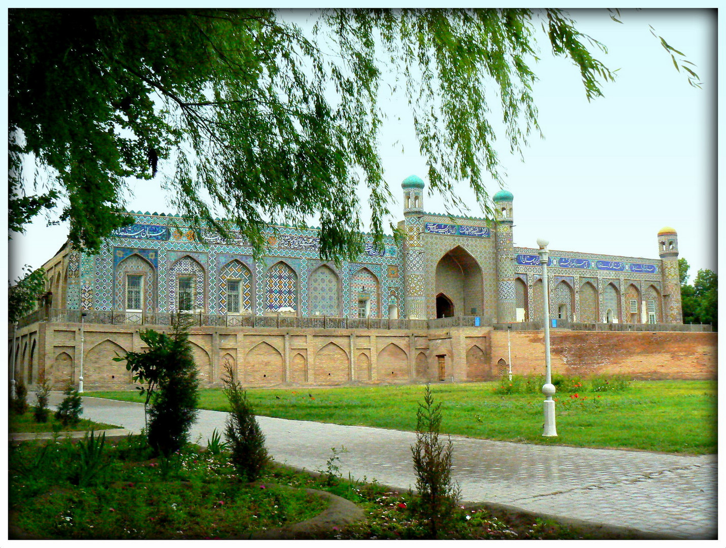 PALAIS - DE - KHODAYAR KHAN - 1 -