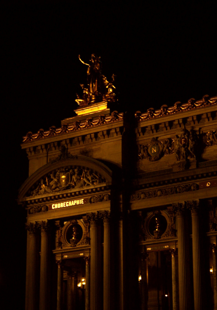 Palais Garnier nachts