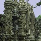 PALAIS IDEAL DU FACTEUR CHEVAL Les Géants