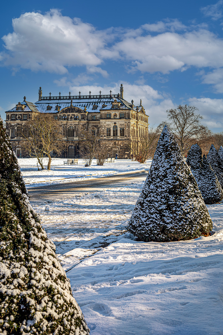 Palais im Winter 3