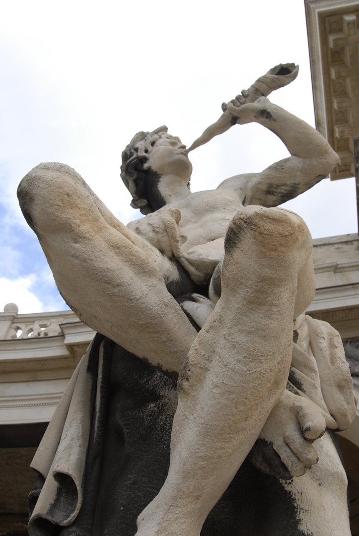 Palais Longchamps, Marseille. Satire.