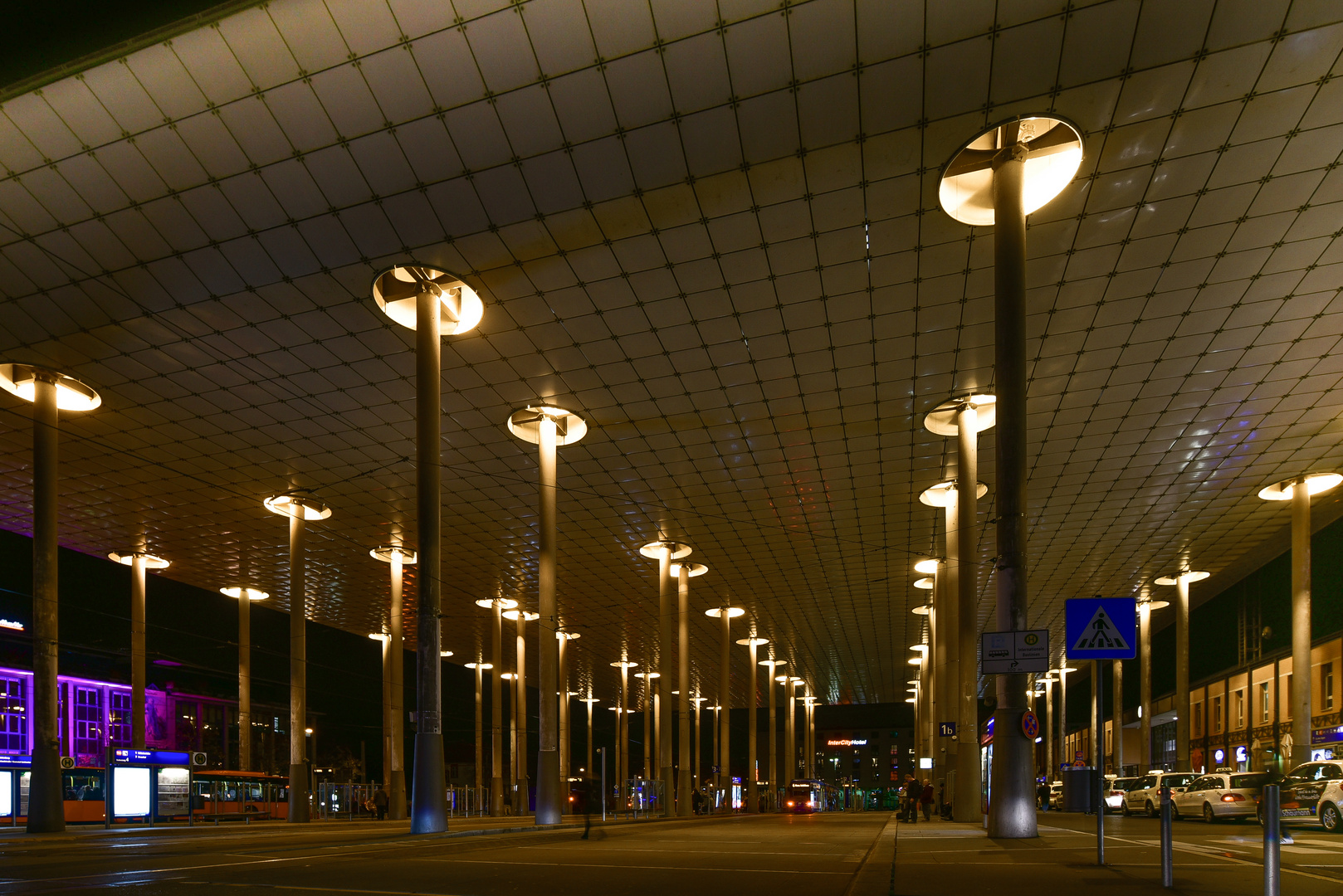 "Palast der vier Winde"  Vordach ICE-Bahnhof Kassel-Wilhelmshöhe