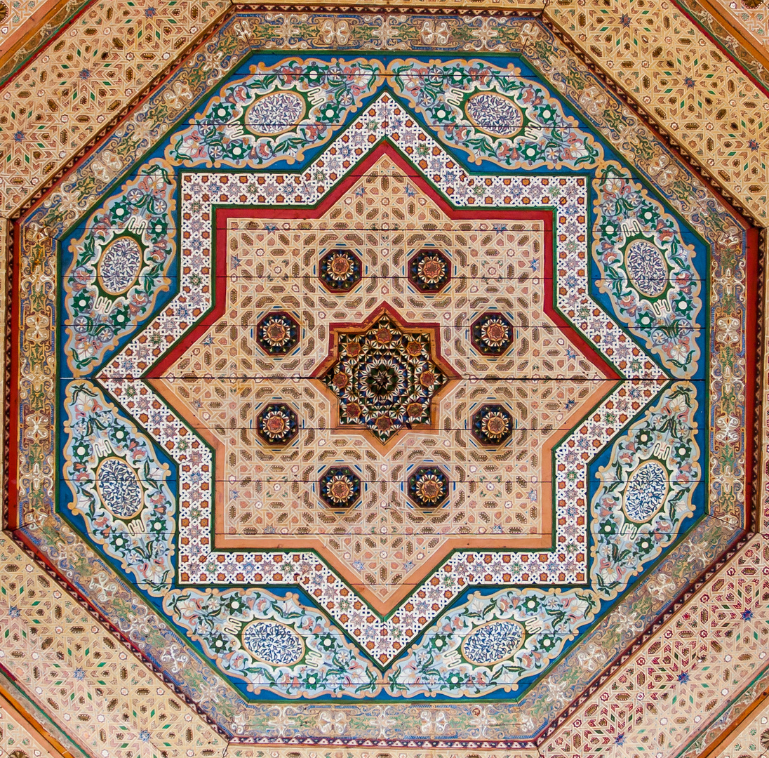 Palastdecke in Marrakesch