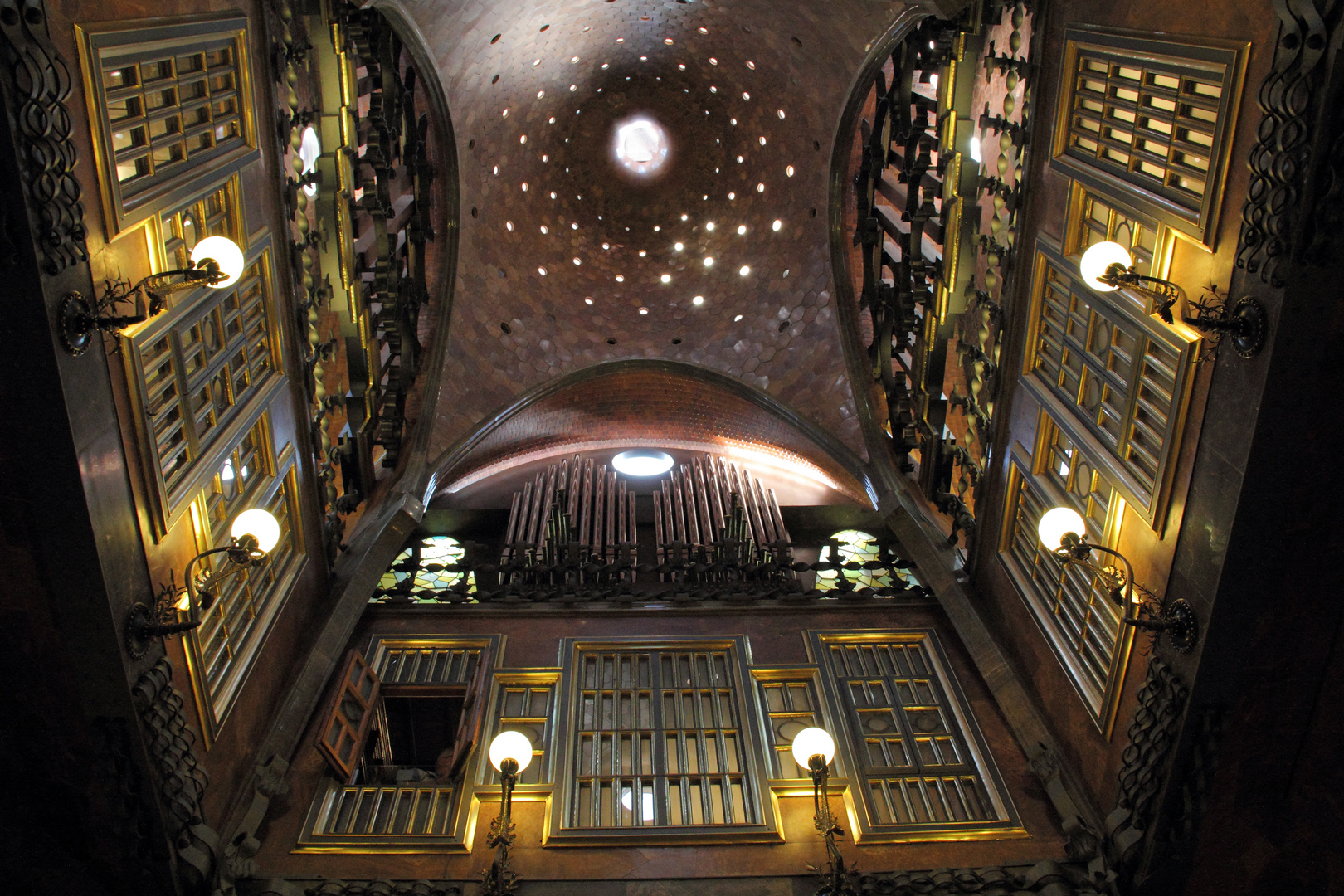 Palau Güell - "Ein Blick in den Himmel"