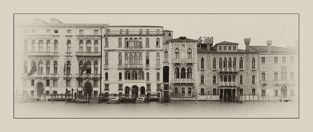 Palazzi am Canal Grande 2