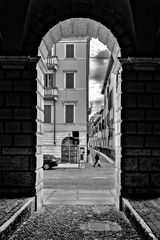 Palazzo Canossa, portico