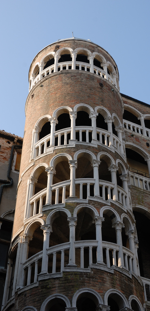 Palazzo Contarini del Bovolo 02