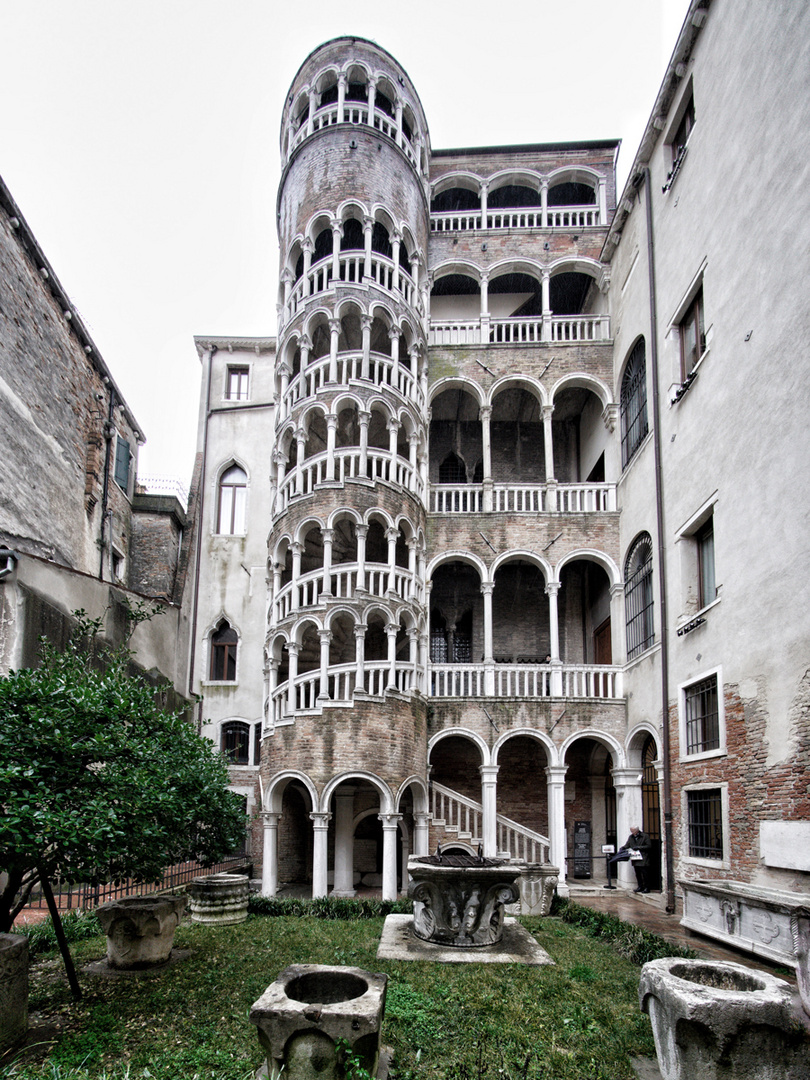 Palazzo Contarini del Bovolo 1