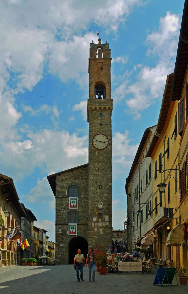 Palazzo dei Priori a Montalcino Foto & Bild italy, world, italien