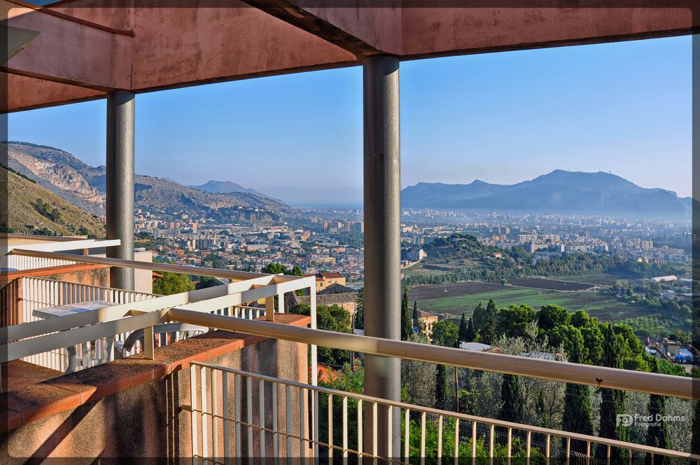 Palermo, Aufnahme vom Balkon des Hotels BEL Tre