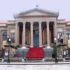 Palermo - Il teatro in rosso