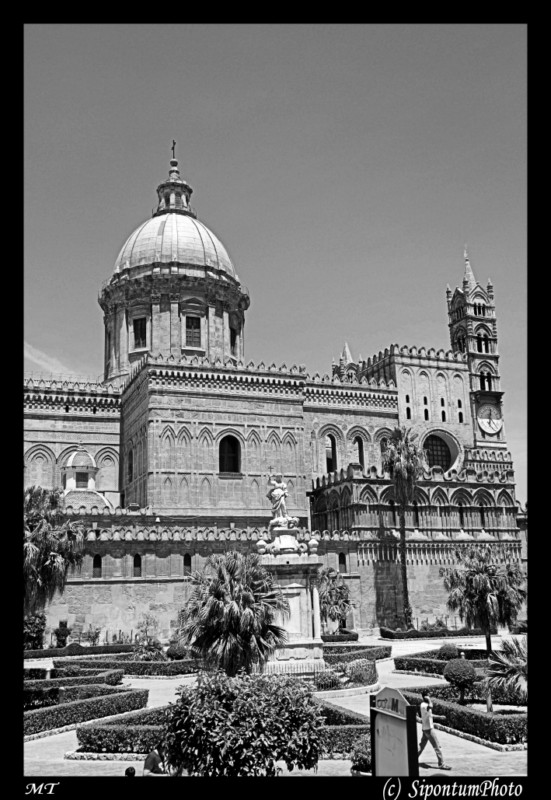 Palermo : La Cattedrale Alcuni Particolari 1