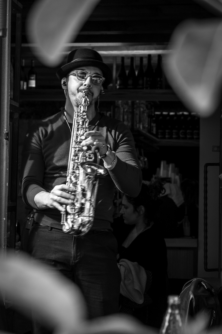 Palermo - Saxophonist in einem Café