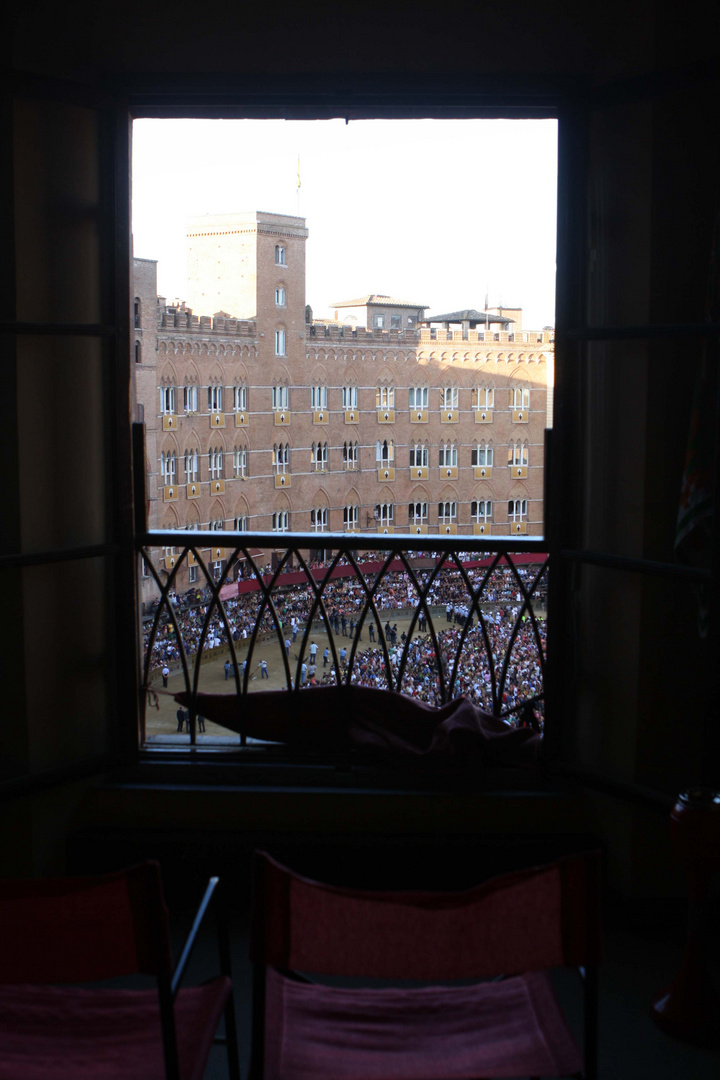 Palio of Siena 2014 - Window