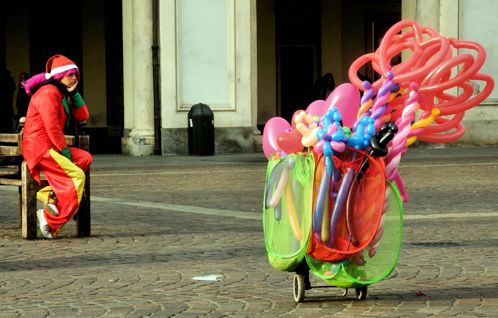 Palloniciniiiii, pallonciniiii, pallonciniiiiiiii. Pallon.... ma va là