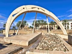 Palma, Esculturas de Josep Guinovart ³