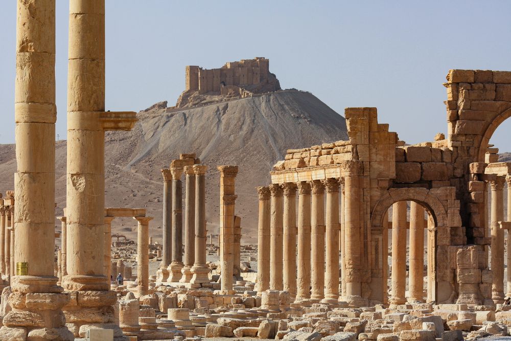 Palmyra - die arabische Burg vom Baal-Tempel aus fotografiert (Archivaufnahme 2009)