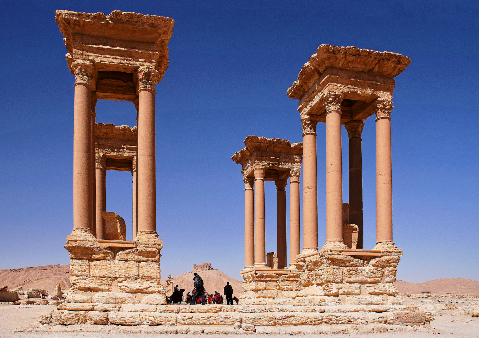 Palmyra , Tetrapylon.