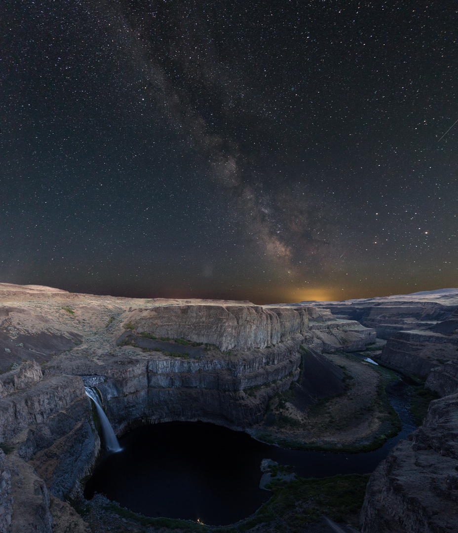 Palouse Falls and Milky Way