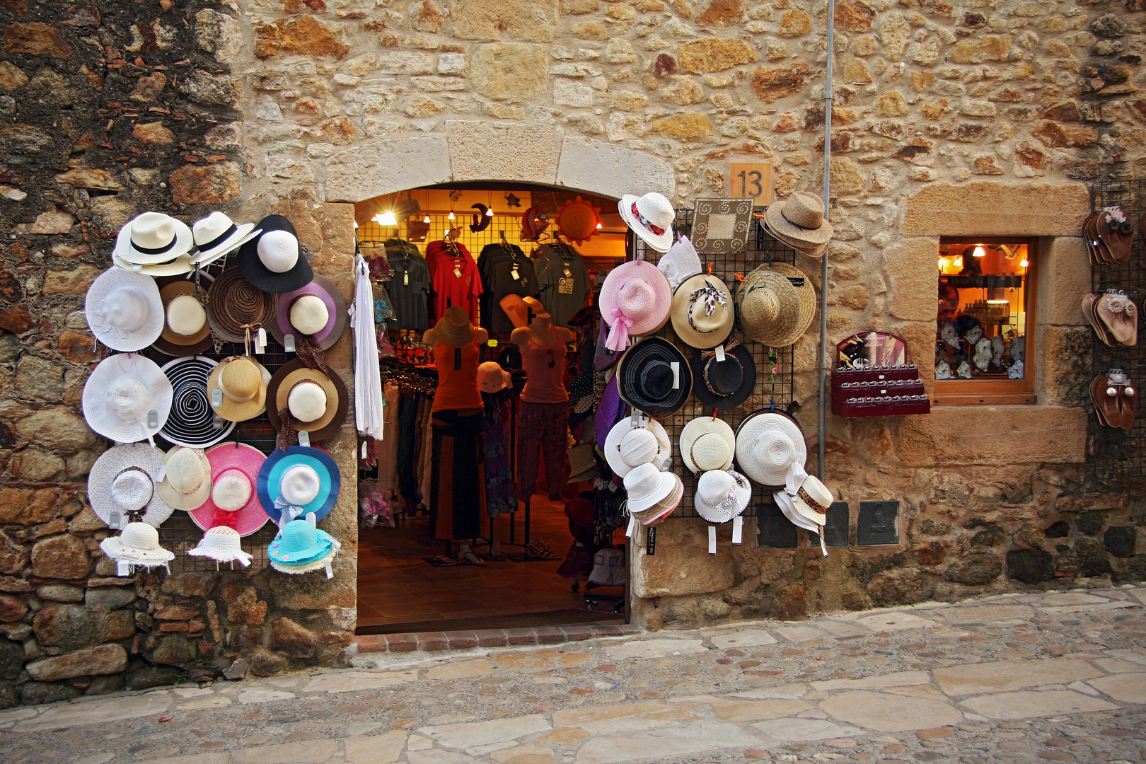 Pals V. Casa de sombreros... ¿medieval?