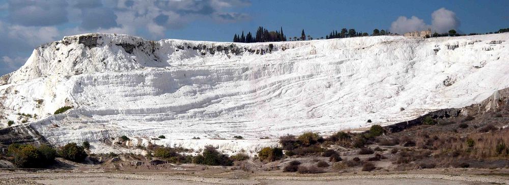 Pamukkale (=Baumwollburg): Kalksinterterrassen