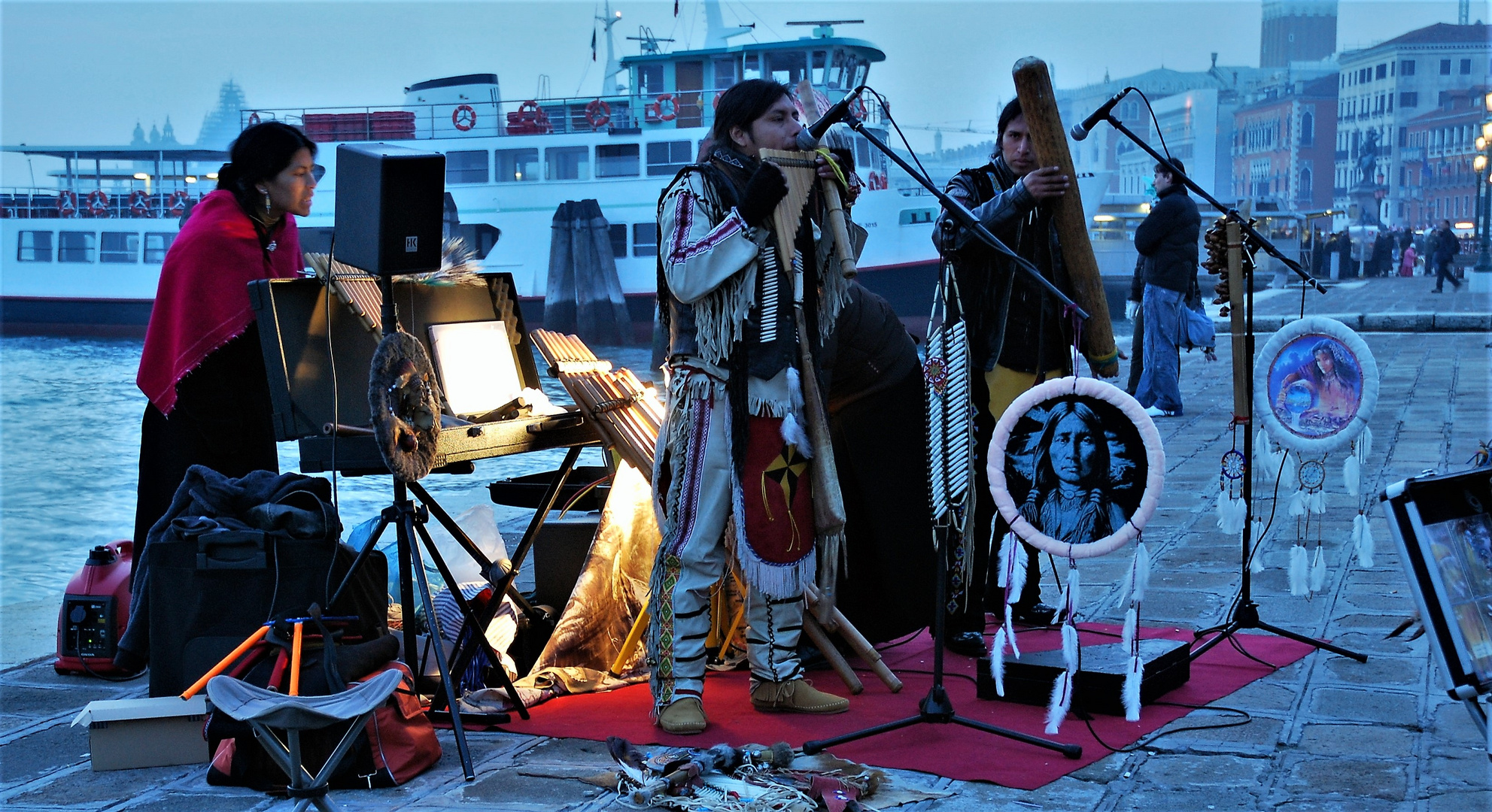 Pan Flute nel tramonto