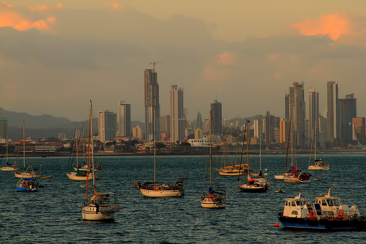 Panama City, Abends