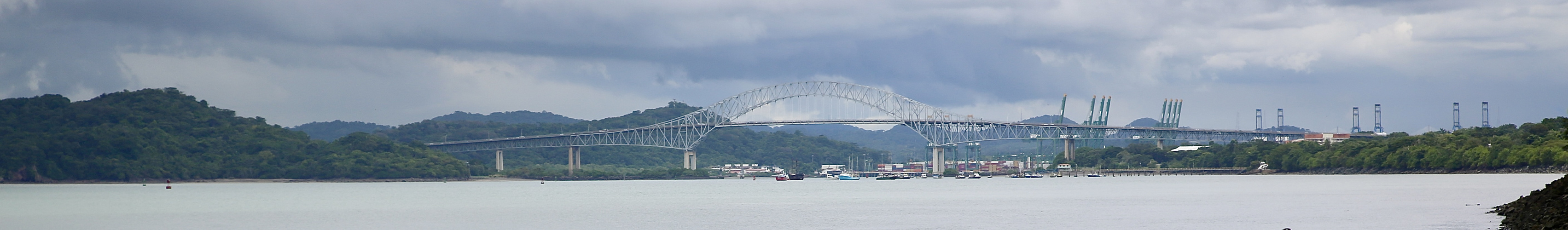 Panama - Einfahrt zum Kanal