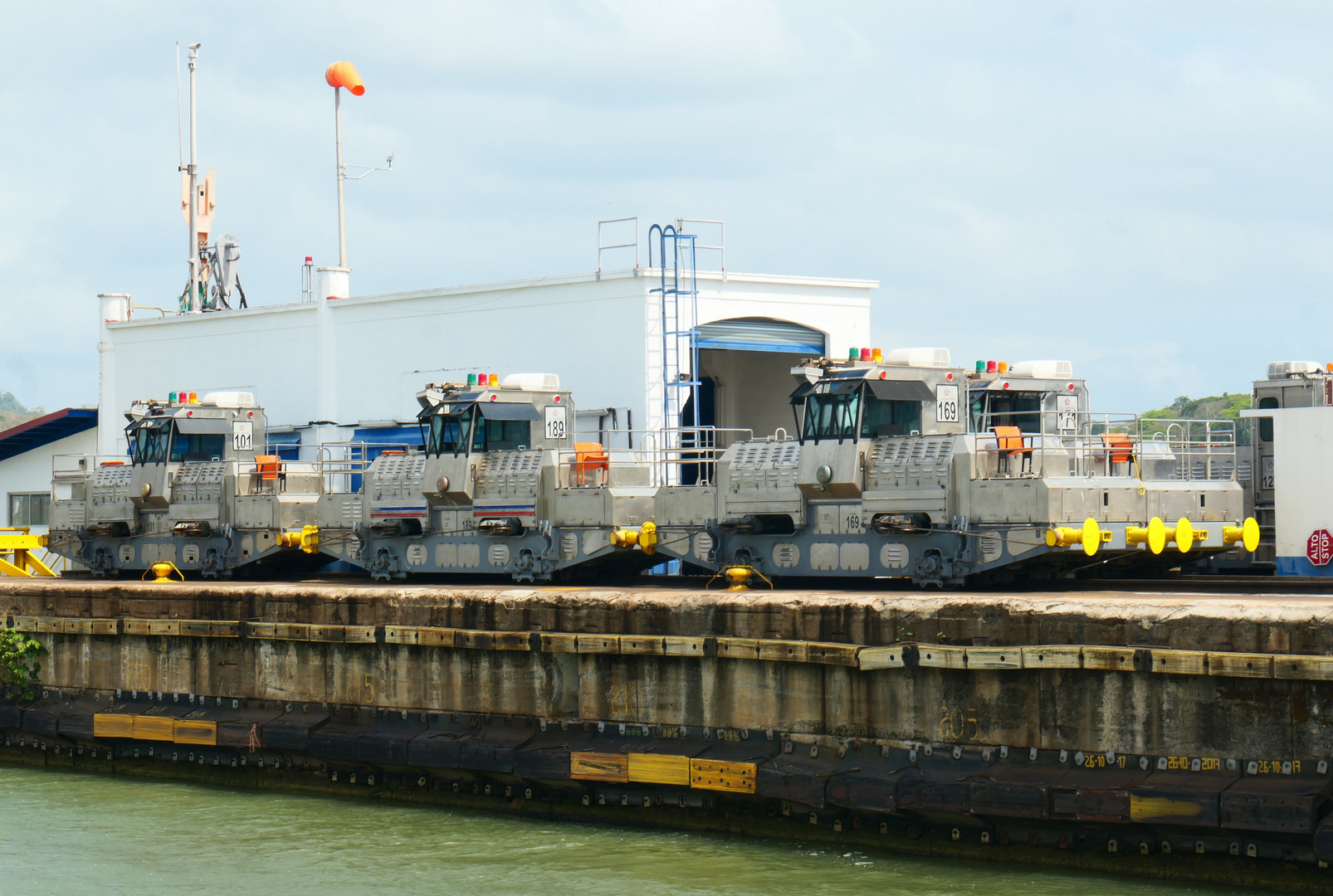 Panama-Kanal Flotter Dreier + 1