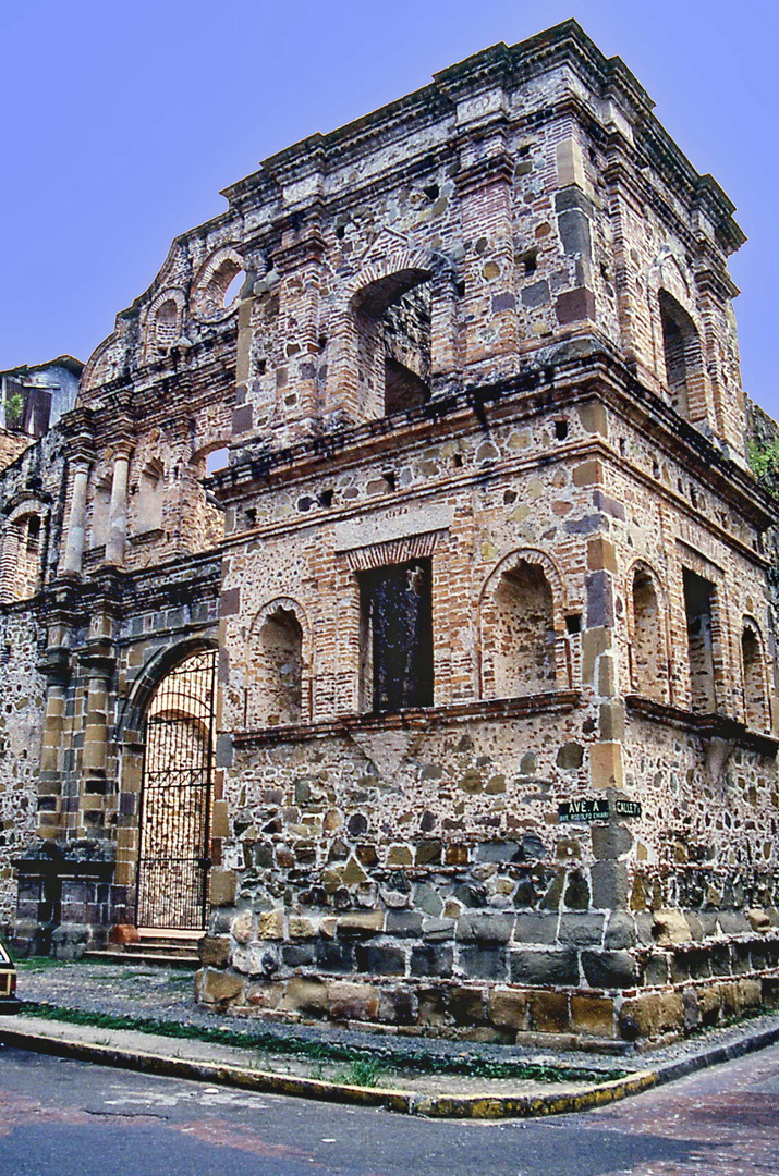 Panamá: Ruine der Gesellschaft-Jesus-Kirche