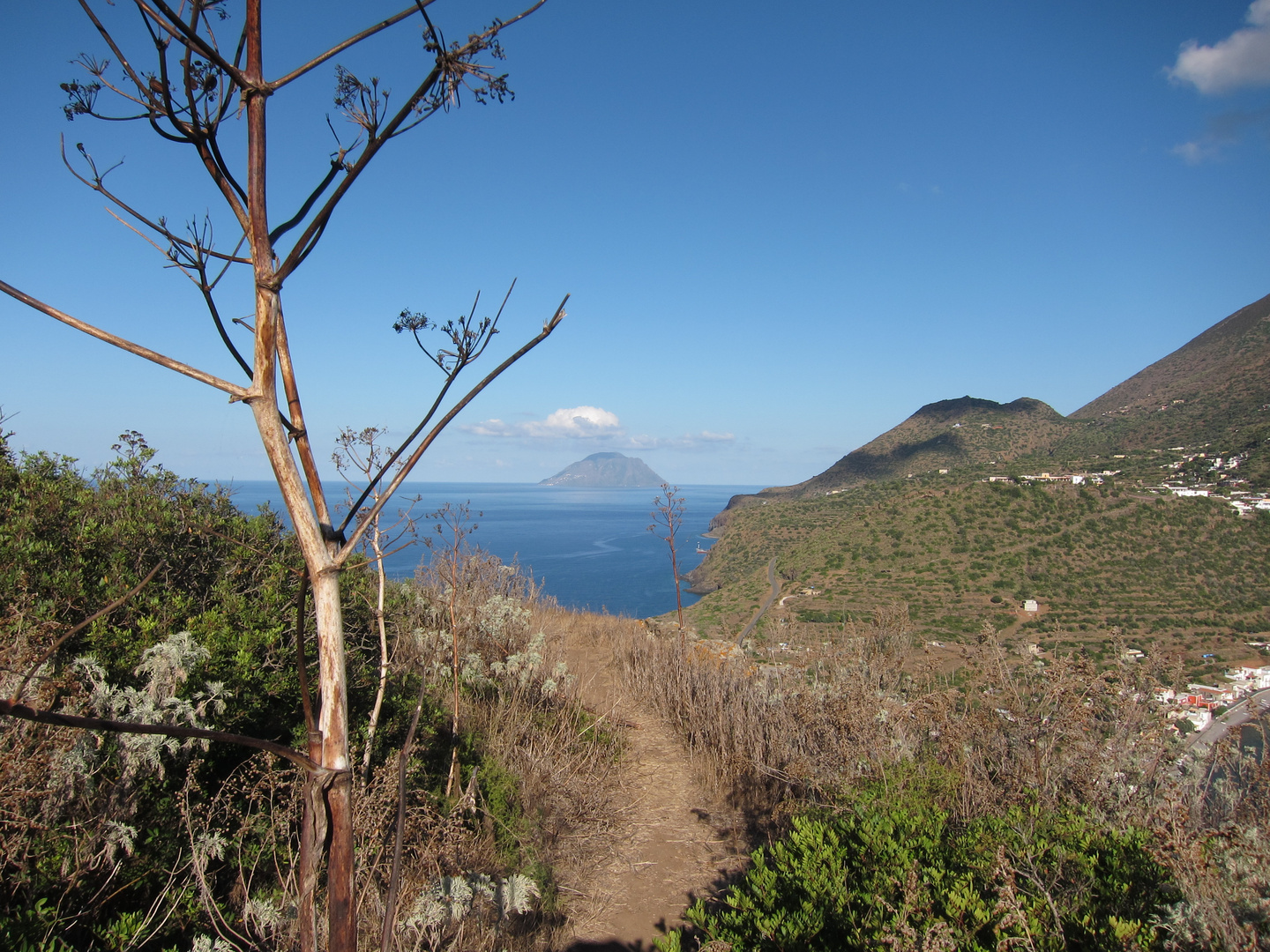 Panarea vista da Filicudi