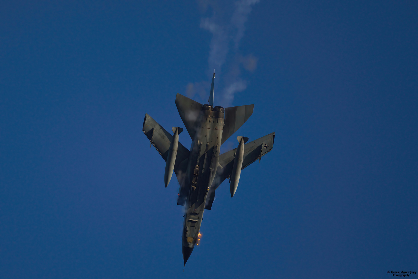 *** Panavia Tornado übt mit Bordkanone auf Nordhorn Range *** 