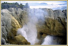 Pancake Rocks - Blowholes