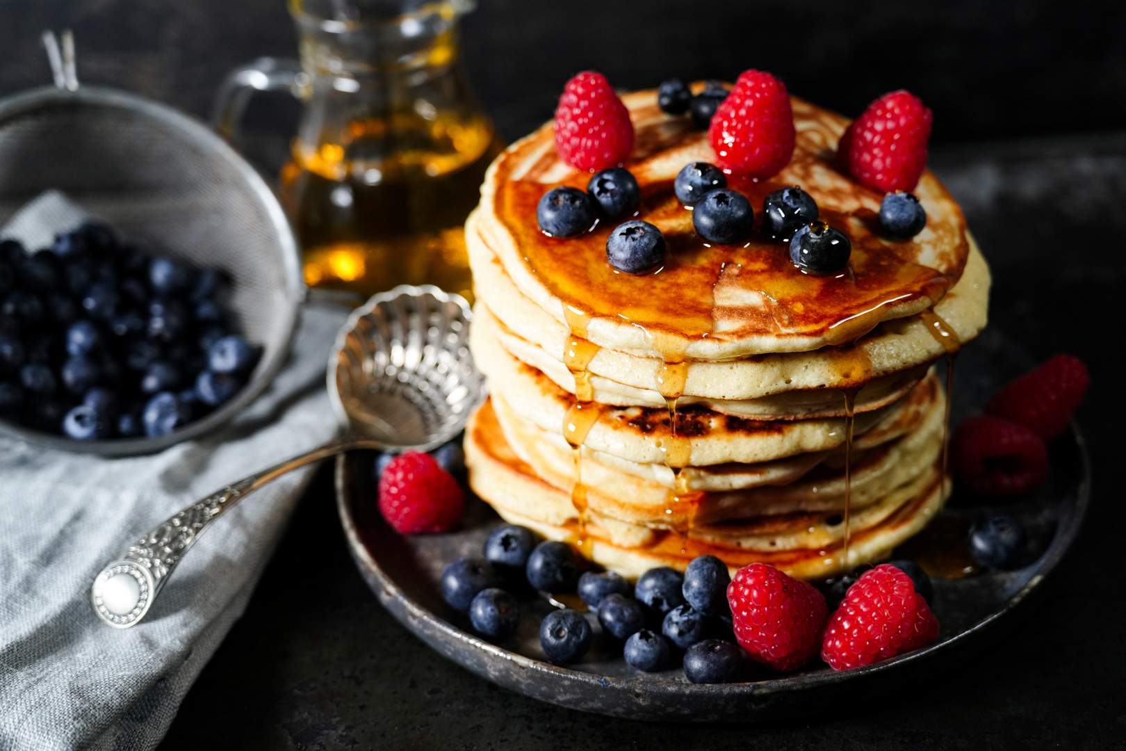 Pancakes mit Ahornsirup