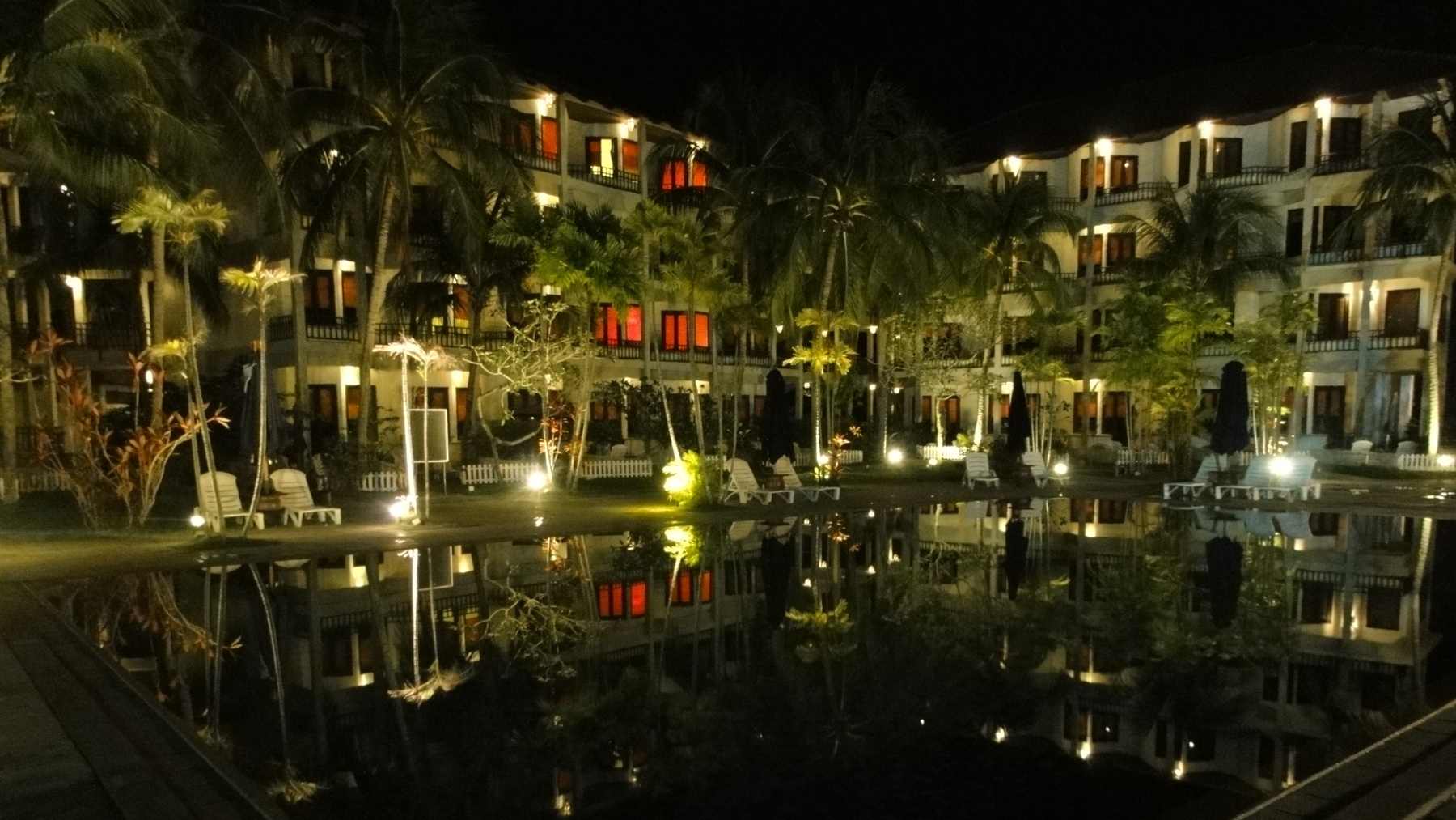 Pangkor Island unser Hotel bei Nacht