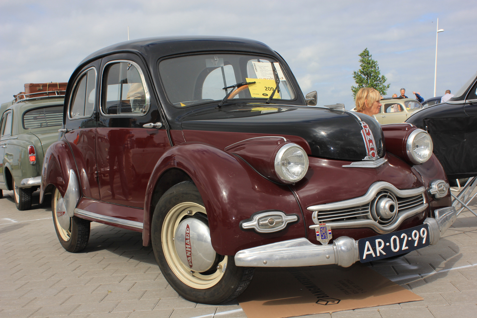 Panhard Dyna X85 [1950].