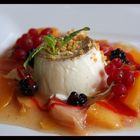 Panna cotta mit Pfirsichragout