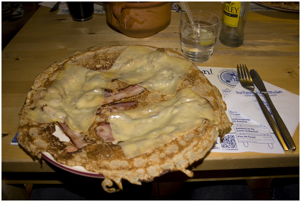 Pannenkoeken met spek en kaas