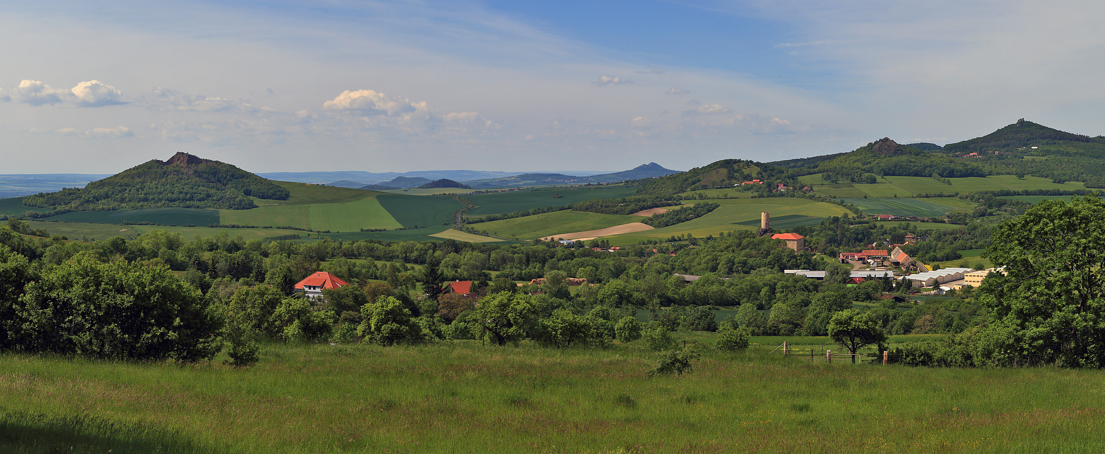 Pano 27 05  2019  18  70mmlinks 900 großes Bild