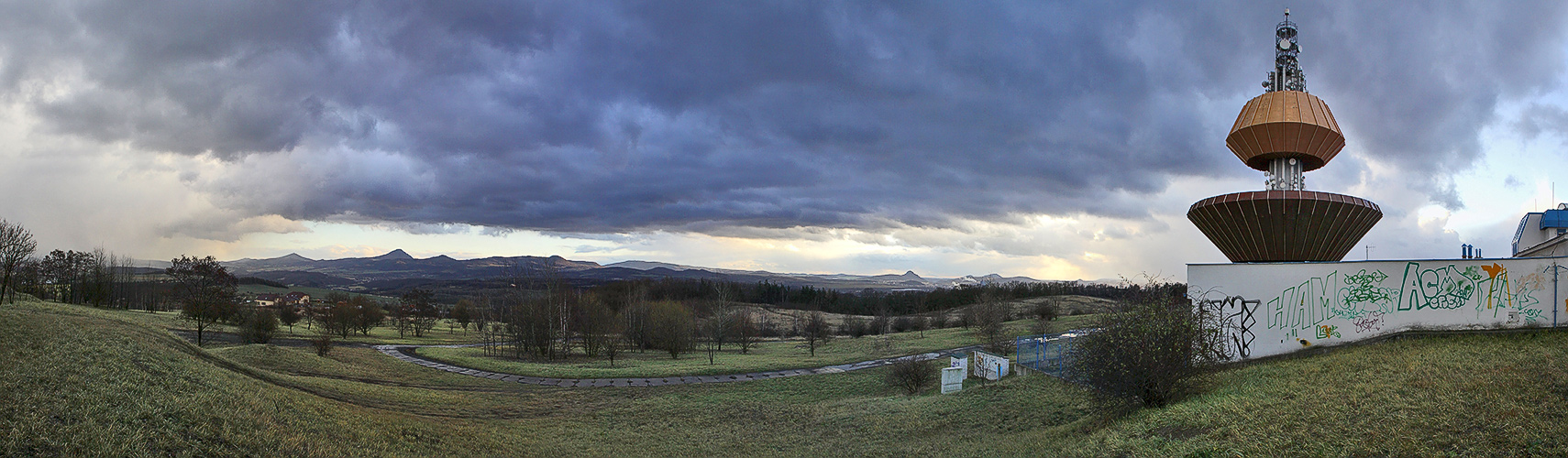 Pano 455 05.12. 11 beim Teplicer "Wahrzeichen"