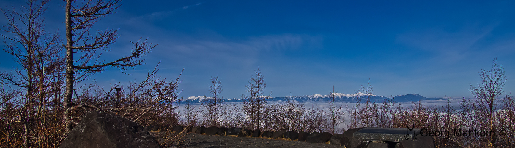 Pano: Aussicht vom Fuji auf gegenüberliegende Bergkette