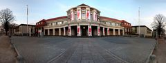 Pano Uni-Gebäude