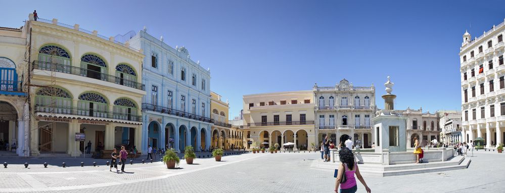 Pano vom Plaza Vieja in Havanna